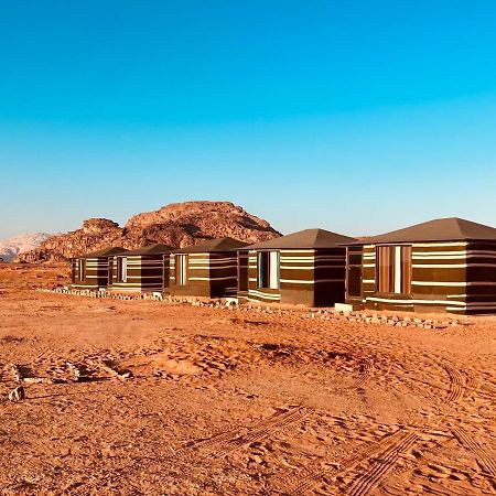 Wadi Rum Bedouin Tour With A Camp エクステリア 写真