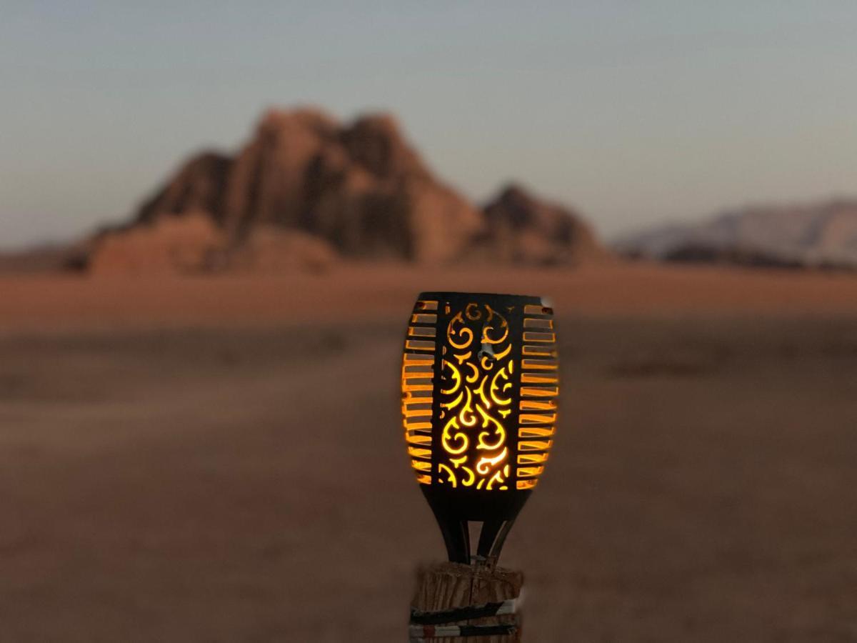 Wadi Rum Bedouin Tour With A Camp エクステリア 写真