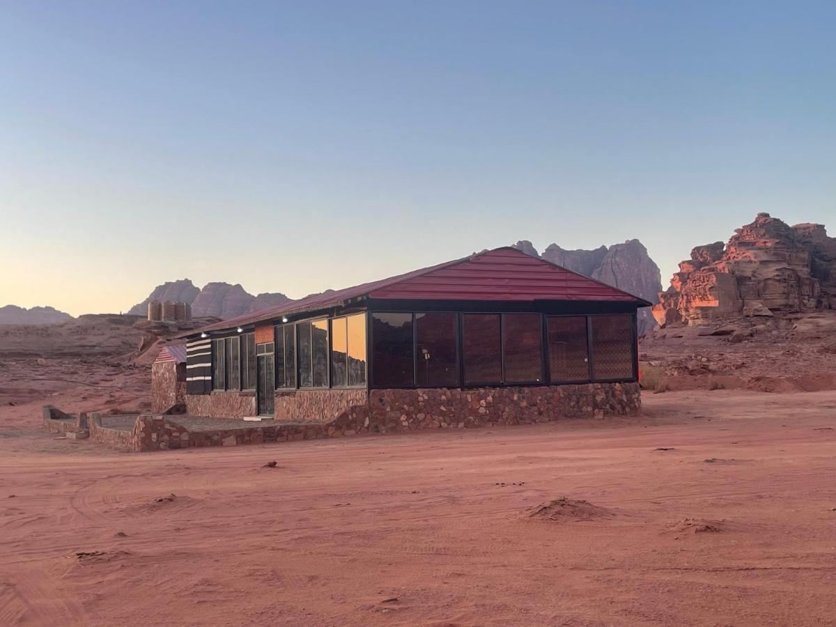Wadi Rum Bedouin Tour With A Camp エクステリア 写真