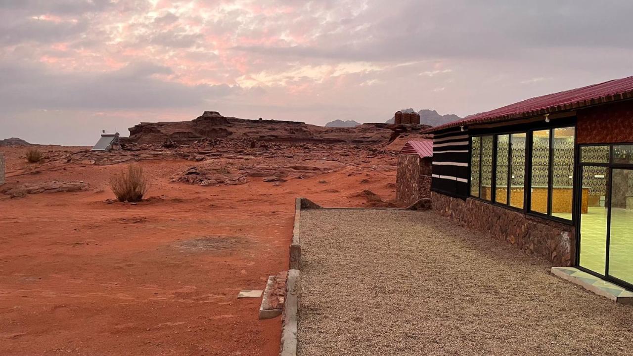 Wadi Rum Bedouin Tour With A Camp エクステリア 写真