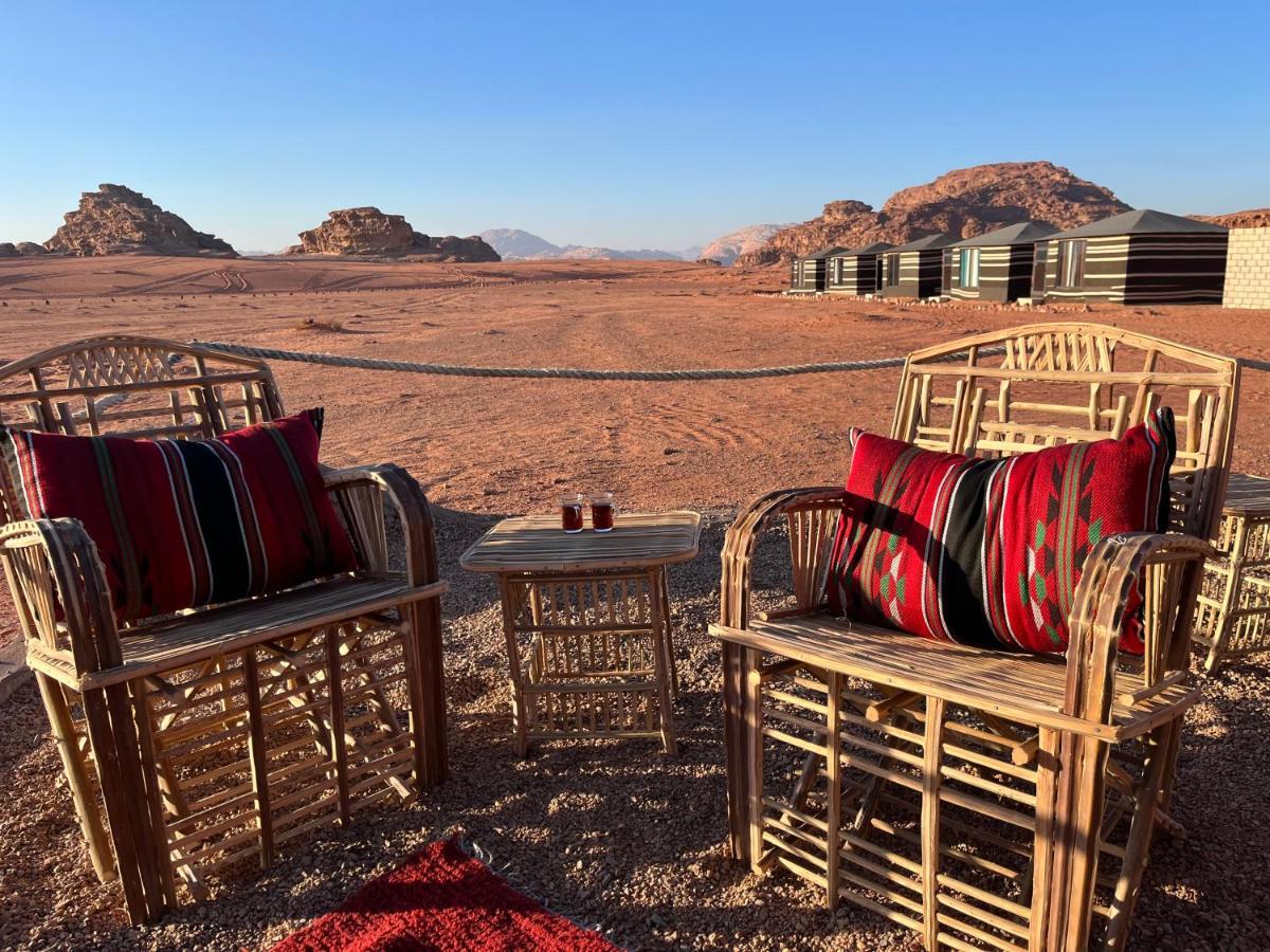 Wadi Rum Bedouin Tour With A Camp エクステリア 写真