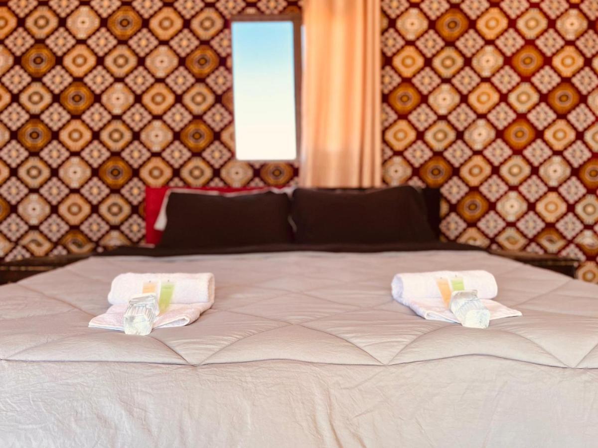 Wadi Rum Bedouin Tour With A Camp エクステリア 写真
