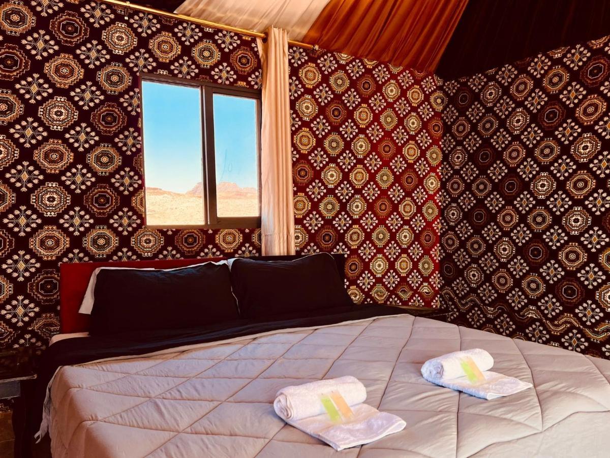 Wadi Rum Bedouin Tour With A Camp エクステリア 写真