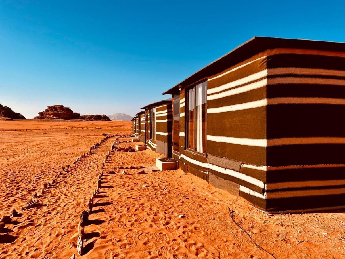Wadi Rum Bedouin Tour With A Camp エクステリア 写真