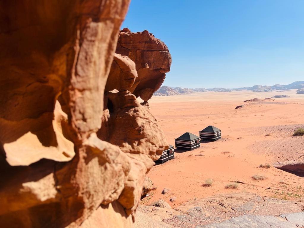 Wadi Rum Bedouin Tour With A Camp エクステリア 写真