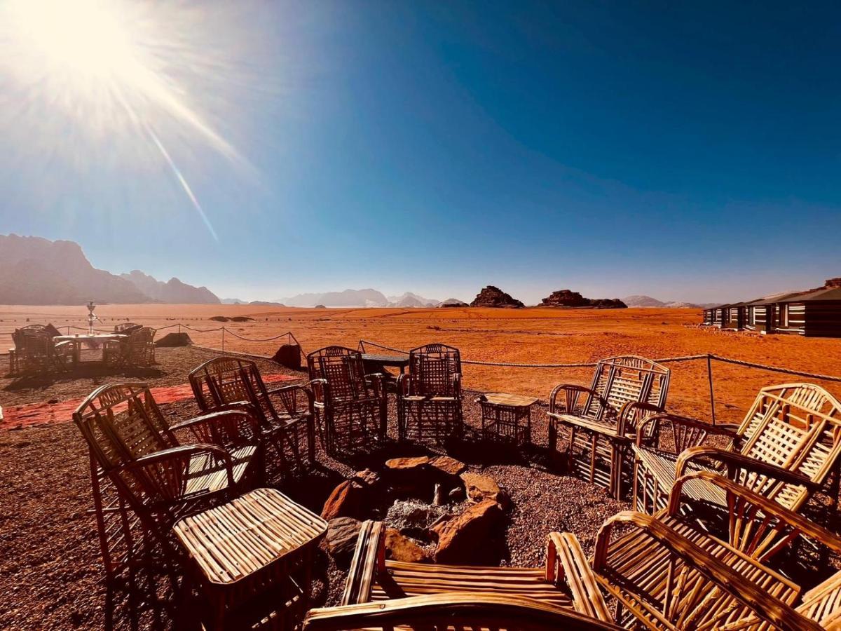 Wadi Rum Bedouin Tour With A Camp エクステリア 写真